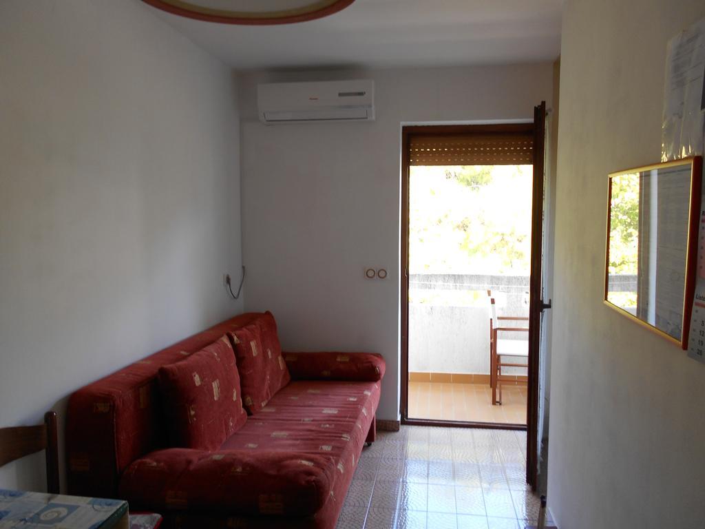 Apartments U Kapetana Punat Bilik gambar