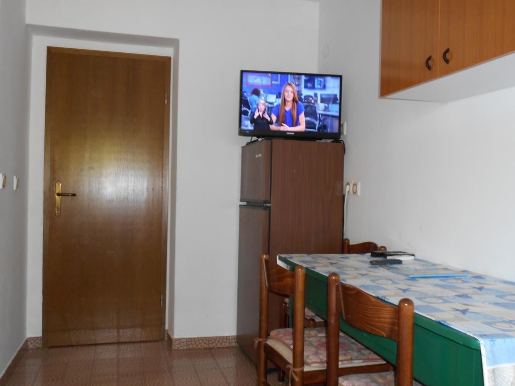 Apartments U Kapetana Punat Bilik gambar